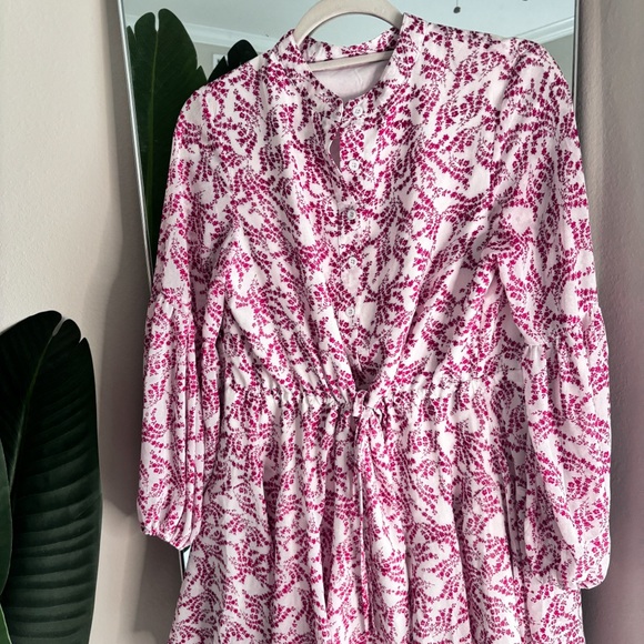 Dress - Picture 6 of 7